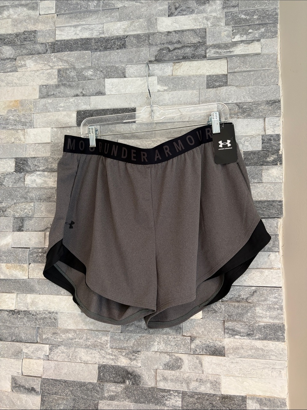 Under Armour Women's shorts new with tags size xxlarge